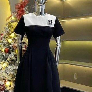Đầm thiết kế BẢO KHÁNH SHOP đầm váy midi xòe phối cổ trắng thủy thủ kèm cái áo hoa trà cộc tay 291