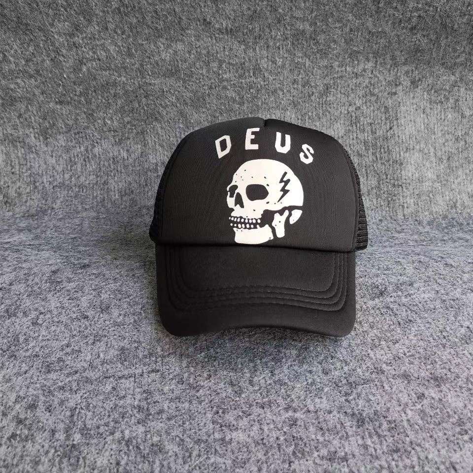 Nắp xe tải đầu lâu Deus Ex Machina