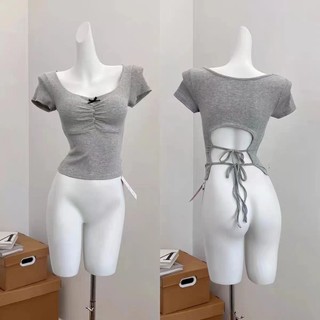 Giảm Béo Màu Xám Vai Ngắn Tay Áo Thun Nữ Mùa Hè Thiết Kế Mới Sense Niche Backless Ren Hot Girl Ngắn Top