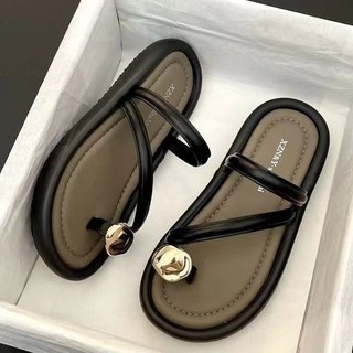 Dép xỏ ngón có dây buộc