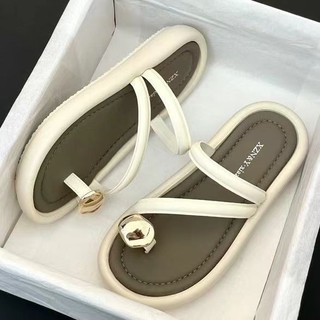 Dép xỏ ngón có dây buộc