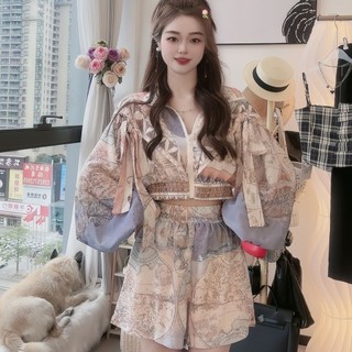 Bộ Hai Chiếc Kiểu Mỏng Thiết Kế Mẫu Mới Mùa Hè Bộ Quần Short Tôn Dáng Cổ Điển Cao Cấp Thời Trang Khí Chất Nữ