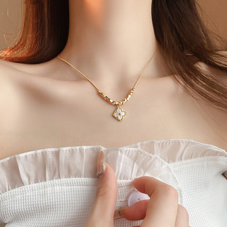 Vòng cổ hoa vuông vàng vỡ vàng 18K phong cách Hàn Quốc mặt dây chuyền cao cấp xương đòn chuỗi trang sức mới đa năng