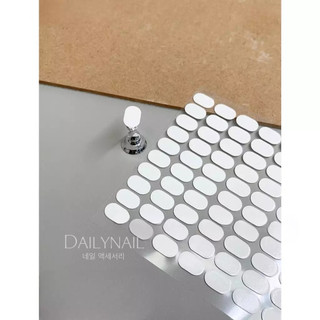 Keo Silicon dán đế móng làm mẫu (Set 1 tờ 100 miếng dán)