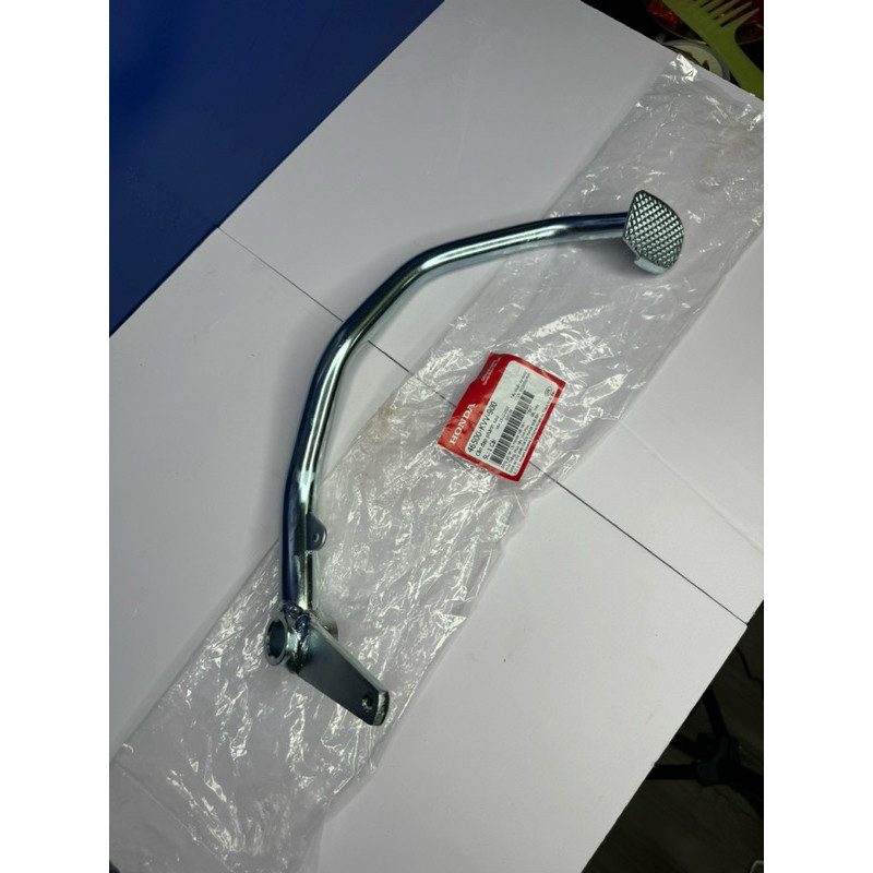 chân thắng supper dream zin theo xe