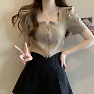 Áo thun dệt kim K Mùa hè Phong cách mới Cổ vuông Dây kéo Áo thun Slim-fit