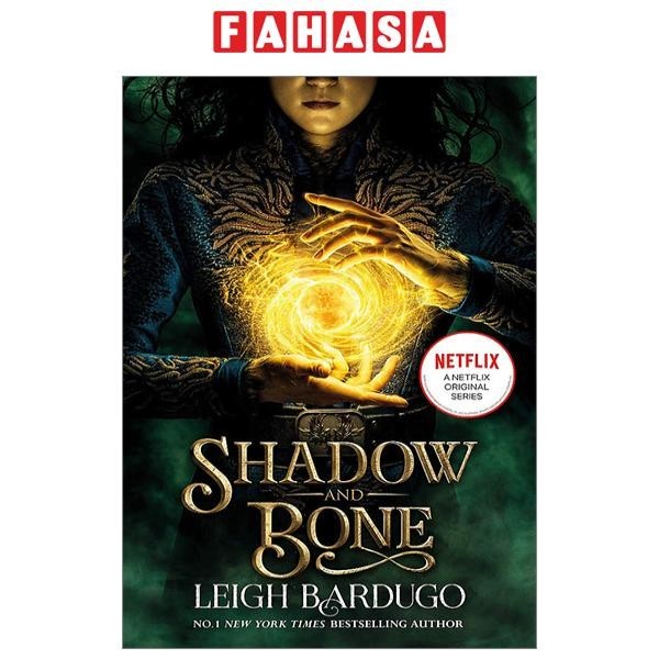 Shadow And Bone Book 1: A Netflix Original Series
