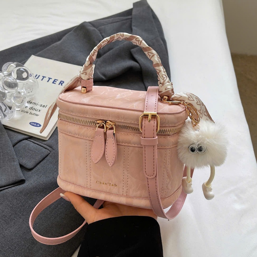 Túi cốp thời trang, túi cầm tay đeo chéo size 18cm chất dạ nhung kèm móc bông dễ thương DK048 | BigBuy360 - bigbuy360.vn