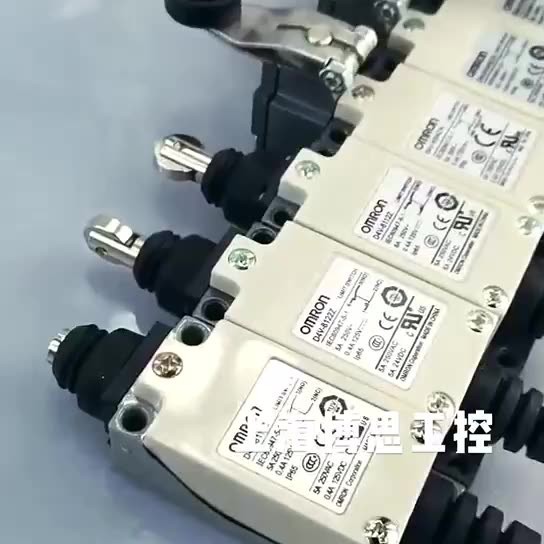 Công tắc giới hạn đột quỵ Omron chính hãng D4V-8108SZ-N D4V-8104Z-N8112 81698166Z