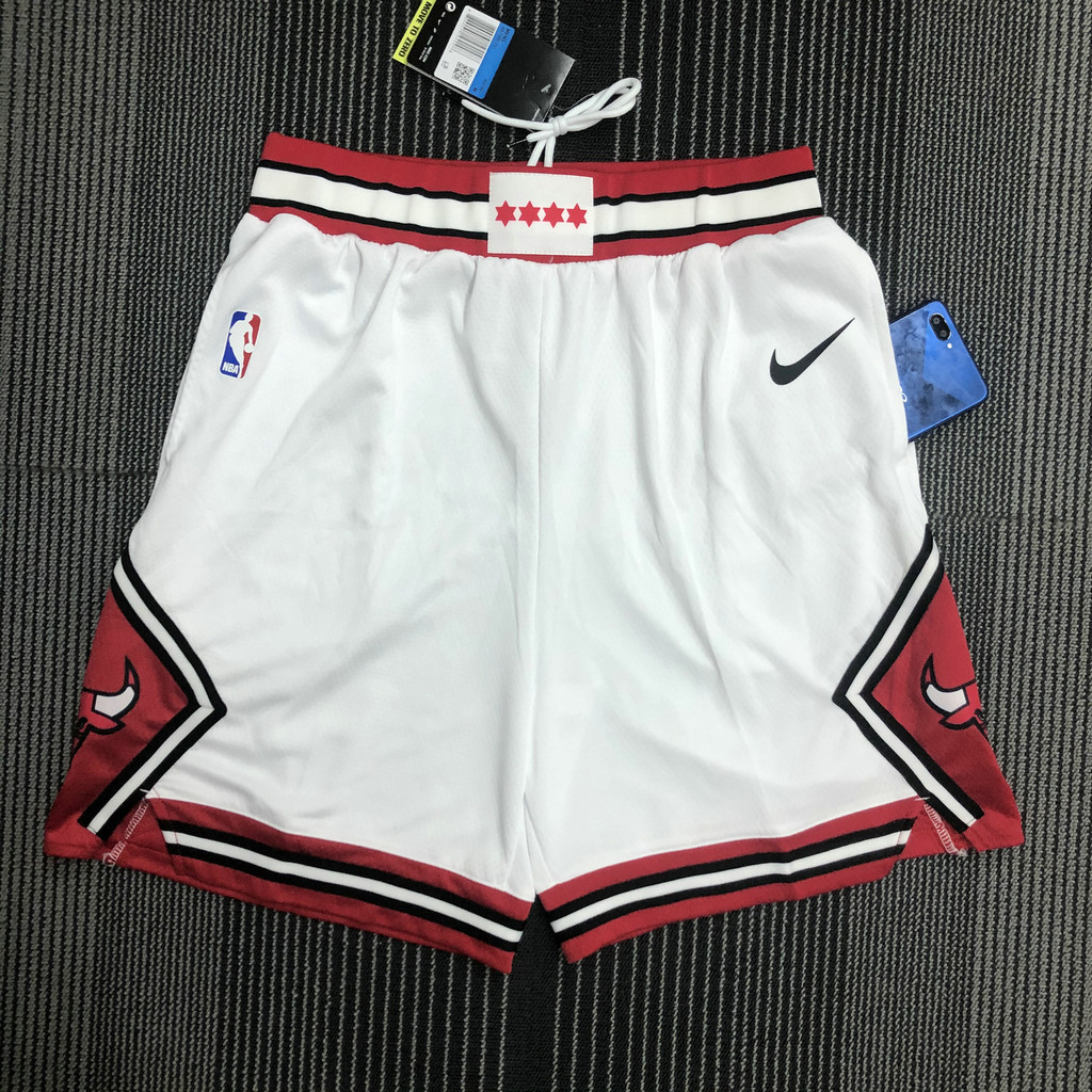 Quần short nam Nba Chicago Bulls màu trắng