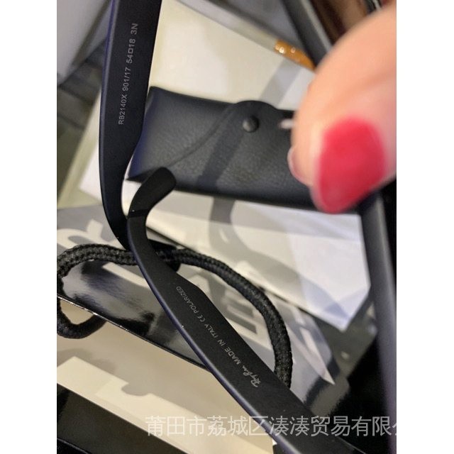 Kính râm Ray-Ban Ferrari RB2140 Liteforce chính hãng