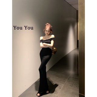 You You You Váy một vai nữ phong cách mới ôm vừa vặn hông váy dài màu đen