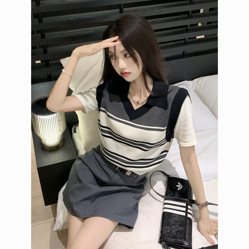 áo thun nữ form rộng kiểu bigsize tay ngắn croptop trung niên ôm trắng big size đẹp dáng hàn quốc sọc trơn Dệt Kim Nữ Mùa Hè Phong Cách Mới Retro Sọc Cổ Áo polo Niche Thiết Kế Tay Ngắn Top