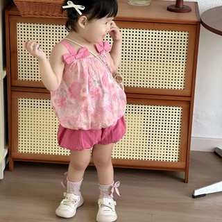  Hàng có sẵn Mùa hè Phong cách mới Bộ đồ hoa hồng ngọt ngào Phiên bản Hàn Quốc cho bé gái Bộ đồ đeo chéo dễ thương thời trang Bộ đồ thể thao bé gái Bộ đồ ngắn tay bé gái Bộ đồ mùa hè Bộ đồ bé gái