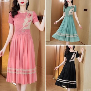 Váy in hình tay ngắn mùa hè mới váy xếp ly dài đến đầu gối -2024-06-23