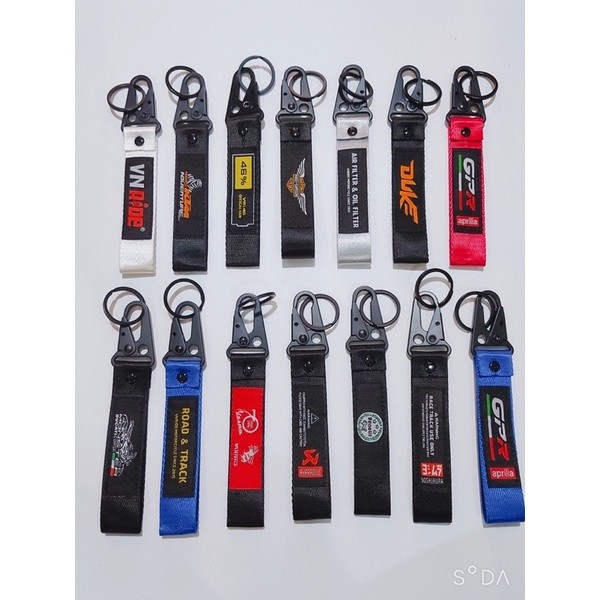 Móc khoá thép không gỉ kết hợp dây logo thêu cách hãng xe HONDA, YAMAHA, SUZUKI, BMW,...