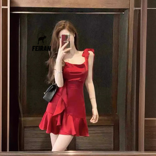 Váy treo nữ hot girl màu đỏ Thiết kế mới niche khí chất eo váy ngắn giảm béo