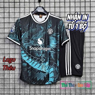 [Có in tên số ko cần cọc]Quần Áo Bóng Đá, Đồ Đá Banh MU đen rồng xanh 2025 mè hàn Cao Cấp