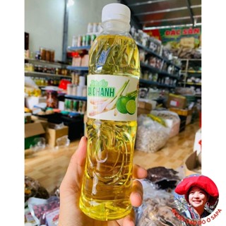 Tinh dầu sả chanh nguyên chất 100%, chưng cất thủ công. Tinh dầu xả xông phòng giúp thơm phòng, đuổi muỗi, treo xe ô tô