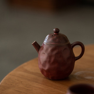 Gốm thô ấm trà búa ấm trà gốm ấm trà nhỏ ấm đất sét tôn trọng ấm trà hoa ấm trà retro nhẹ sang trọng búa ấm trà kung fu trà bộ ấm trà có lỗ bóng lọc máy làm trà