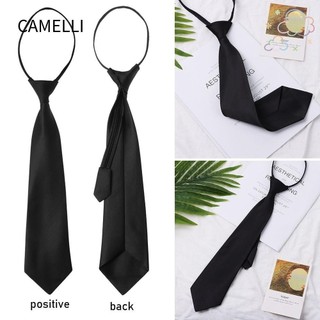 Kẹp cà vạt camelli1 trên cà vạt màu đen