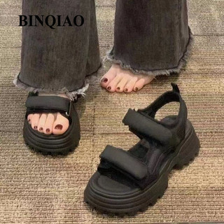 Binqiao Giày thể thao và giải trí nữ da đơn 2024 dép mùa hè nền tảng khóa nylon đế giữa dép nữ