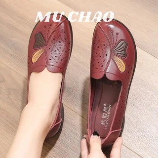 24 Xuân Thu Đế Mềm Chống Trơn Trượt Đế Bằng Thoải Mái Trung Niên Và Người Cao Tuổi Giày Nữ Mới Thêu Mẹ Người Cao Tuổi Giày Da Miệng Nông Giày Đơn