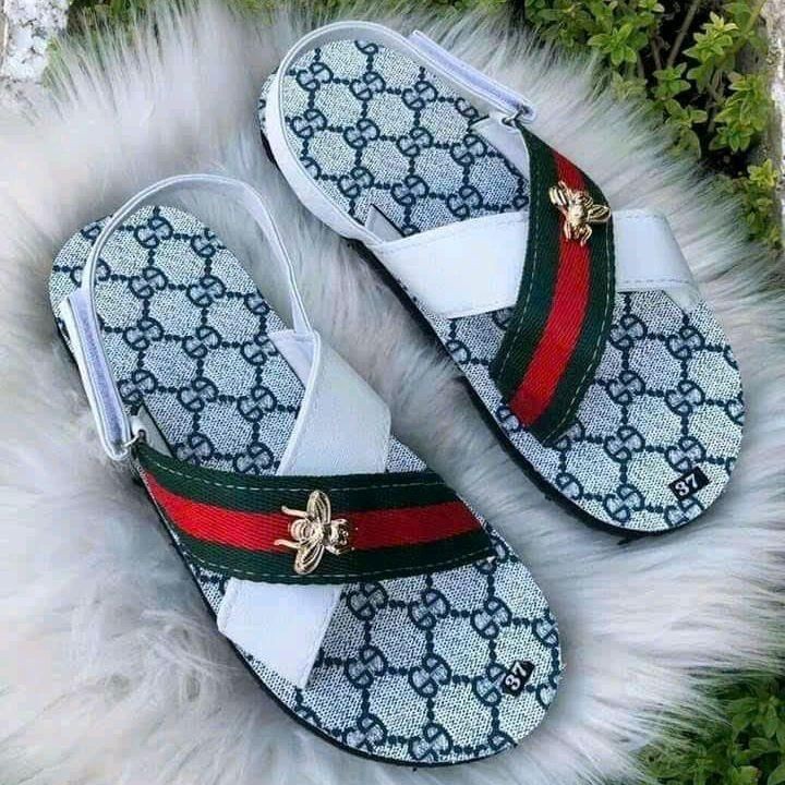 sandal quai chéo x trắng  xanh  quai chéo dành cho nam va nữ Cao Su Đồng DéP Jean Đế Bằng