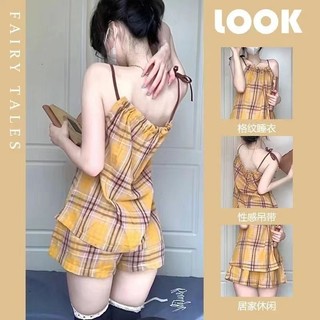 Phong Cách Mới Kẻ Sọc Sling Bộ Đồ Ngủ Nữ Influencer Ngọt Ngào Mỏng Phong Cách Homewear Quần Short Phù Hợp Với Phong Cách Nóng bỏng