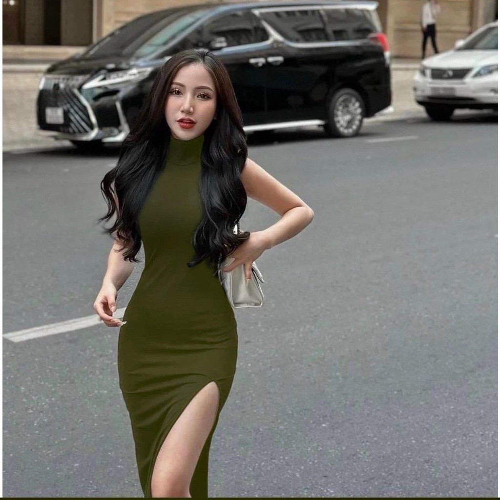 Đầm body cổ lọ sát nách xẻ đùi phom dài, tạo dáng điệu đà | BigBuy360 - bigbuy360.vn