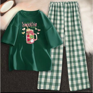 Sét Áo phông Nước dâu+ quần kẻ Karo,  Áo thun nam nữ, from rộng mặc thoải mái. DVGIT