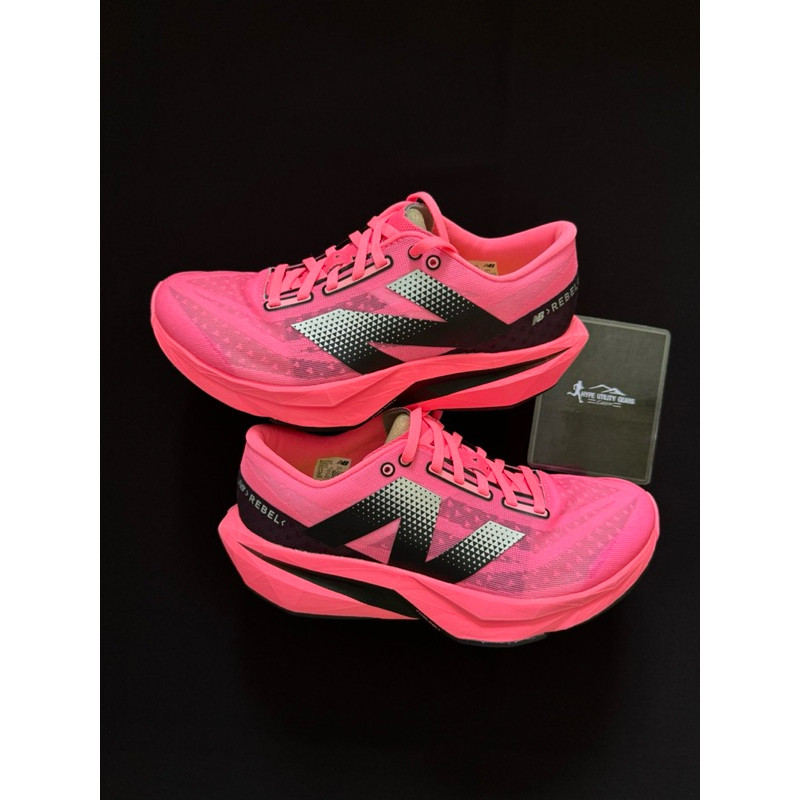 Giày chạy bộ nam New Balance FuelCell Rebel V4 "Pink Energy"
