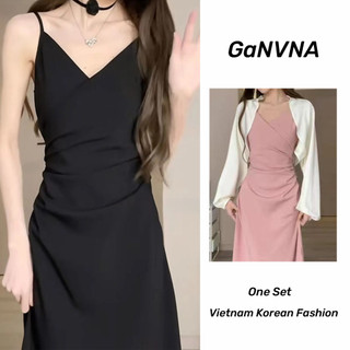 Váy 2 dây Váy body dáng dài Váy đi biển Đầm dự tiệc Váy body Phù hợp với váy Sling màu đen Áo khoác trắng phong cách mới