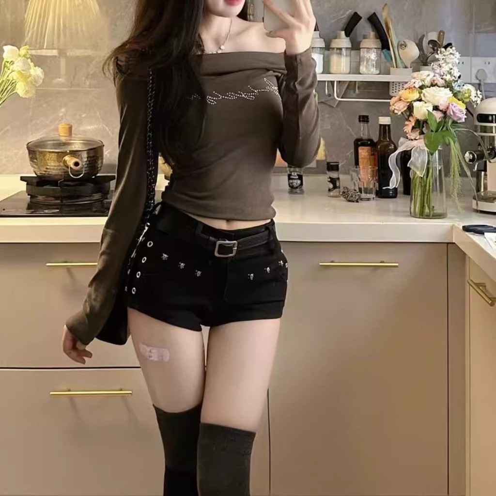 Mùa Hè Bán Thấp Eo Đinh Tán Quần Short Denim Nóng Gợi Cảm Quần Short Nữ Ngắn Quần ÔmQuần Short Nữ | BigBuy360 - bigbuy360.vn