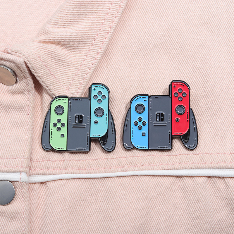 Cổ Điển Máy Chơi Game Kim Loại Trâm Cài Trò Chơi Vui Nhộn Tay Cầm Trâm Kim Loại Huy Hiệu Ba Lô Quần Áo Phụ Kiện Quà Tặng