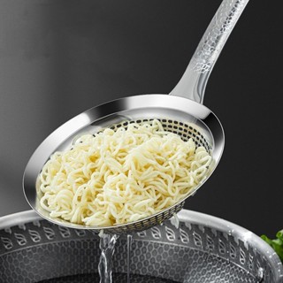 Muôi múc canh, muỗng inox không gỉ sáng bóng, lòng sâu, cán cong-GIOVA