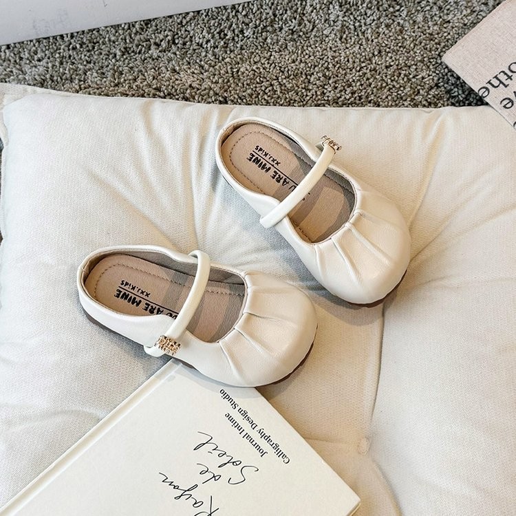 Dép Trẻ Em Đáy Mềm Bé Gái Giày Đế Bằng Ngoài Trời