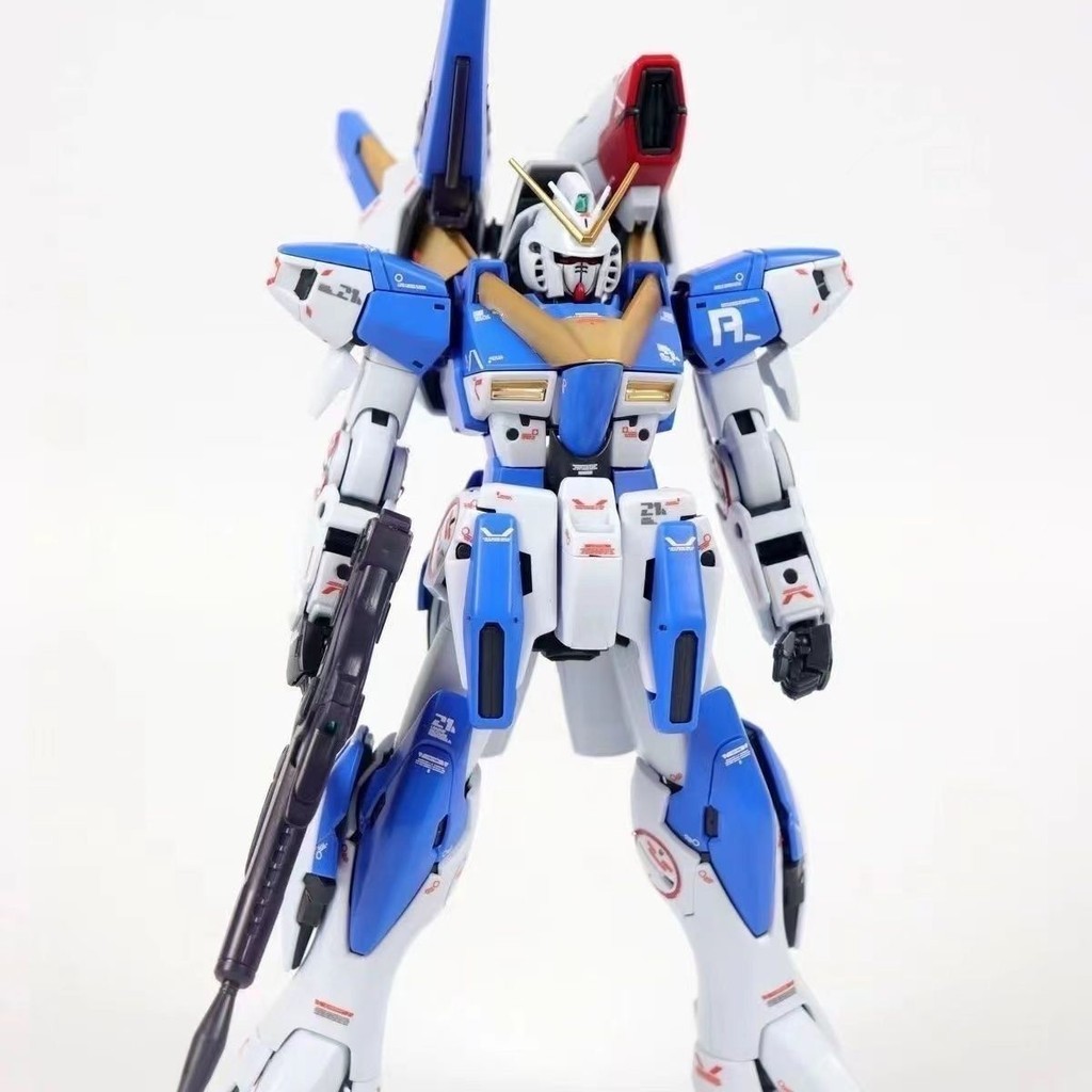 Phiên bản thẻ Daban6655 V2ab được trang bị đầy đủ Victory Gundam với cánh đèn hai màu có nền tảng