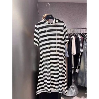 JVV SISTER phong cách Hàn Quốc giản dị sọc đen trắng thử nghiệm có mũ trùm đầu ngắn tay dệt kim váy dài liền áo liền quần nữ mùa hè Áo giáp phụ nữ Lưu ý ngựa OPQB