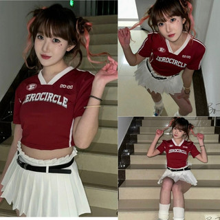 Áo croptop cổ V tay ngắn in hình ZEROCIRCLE phối sọc tay 2 màu đỏ đen cho nữ phong cách cá tính,trẻ trung,năng động