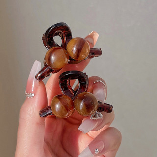 Kẹp cá mập hổ phách Cherry Clip dành cho nữ