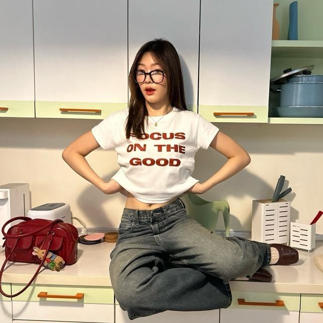 (Sản xuất tại Bangkok) áo crop top crop top crop top crop top crop top crop "Y2K Collection feel goo