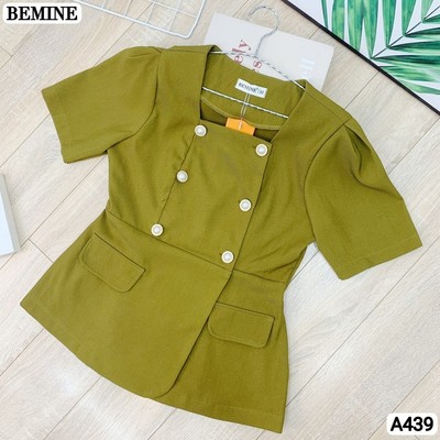 Áo kiểu peplum cổ vuông đính cúc BEMINE A439
