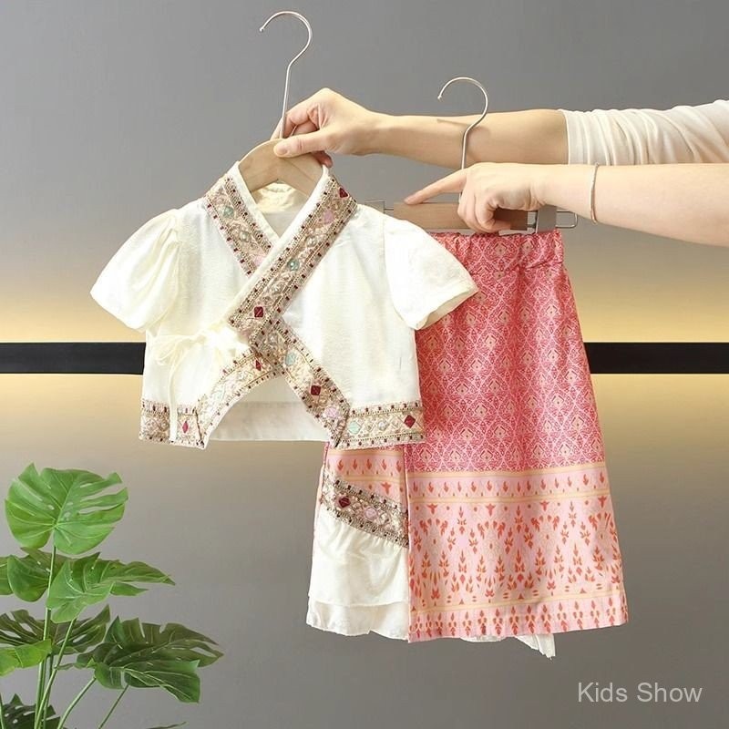 Buwan ng wika trang phục cho bé gái 2025 Phong cách mới Đại Dân tộc Trẻ em Mùa hè Bộ biểu diễn nhẹ T