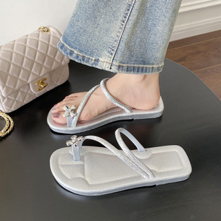 Có Hàng SẵnDép Sandal Nữ Dép Xỏ Ngón Đế Phẳng Chống Trơn Trượt Flip-Toe Dép Đi Biển Dép Bướm Thời Trang Hàn Quốc