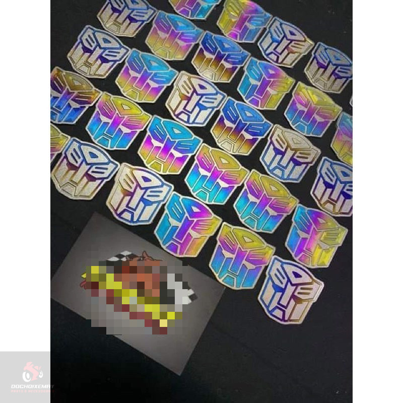 Logo tem titan dán tất cả các vị trí đều được , có sẵn keo 3 m , logo titan xe DoChoiXeMay