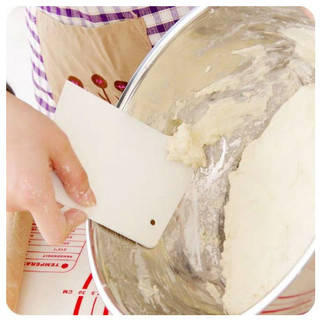 Miếng Nhựa Chà Láng / Cắt Bột Nhựa (giao màu bất kì)