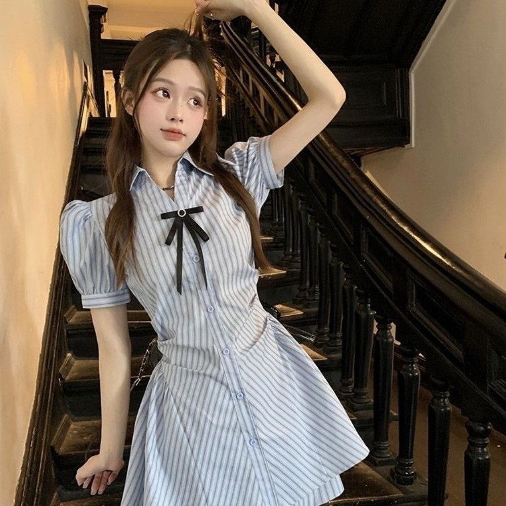 （Giao Hàng Nhanh Tại Hà Nội）Váy Sơ Mi Kẻ Dáng Ngắn Kèm Nơ Và Quần Bảo Hộ Phong Cách Tiểu Thư  Của Phụ Mùa Hè Nữ V227 | BigBuy360 - bigbuy360.vn