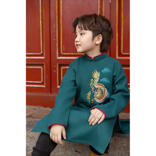 (Mẫu 2025) Áo Dài Bé Trai nhung tăm thêu Rồng 2 màu Đỏ Mận Xanh Rêu chào Tết 2025