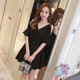 Thời trang nữ lệch vai dáng ôm eo hẹp